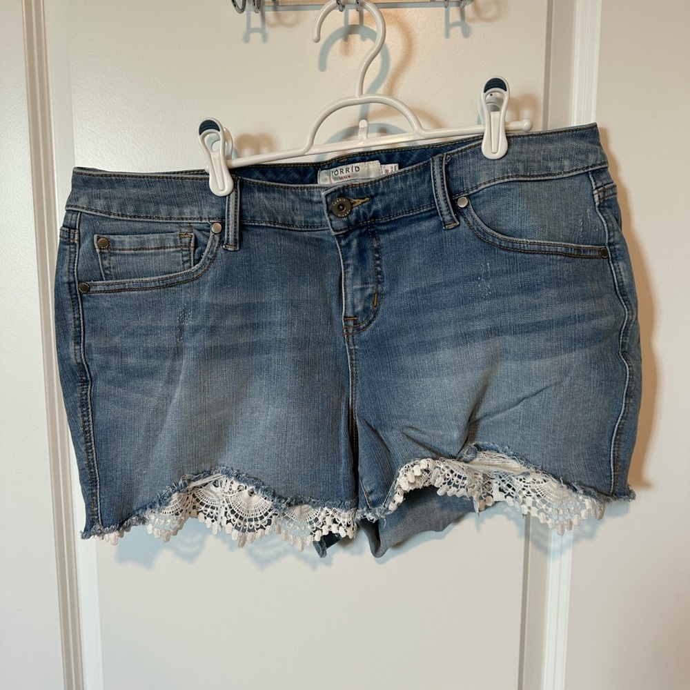 Torrid lace detail denim shorts. Size 18